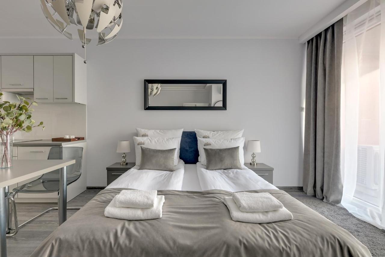 Downtown Apartments Sadova City Center & Parking 그단스크 외부 사진