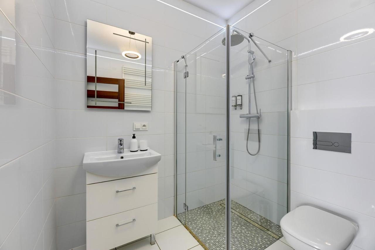 Downtown Apartments Sadova City Center & Parking 그단스크 외부 사진