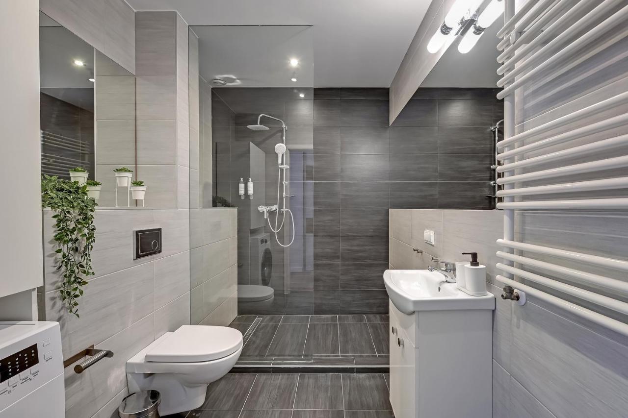Downtown Apartments Sadova City Center & Parking 그단스크 외부 사진